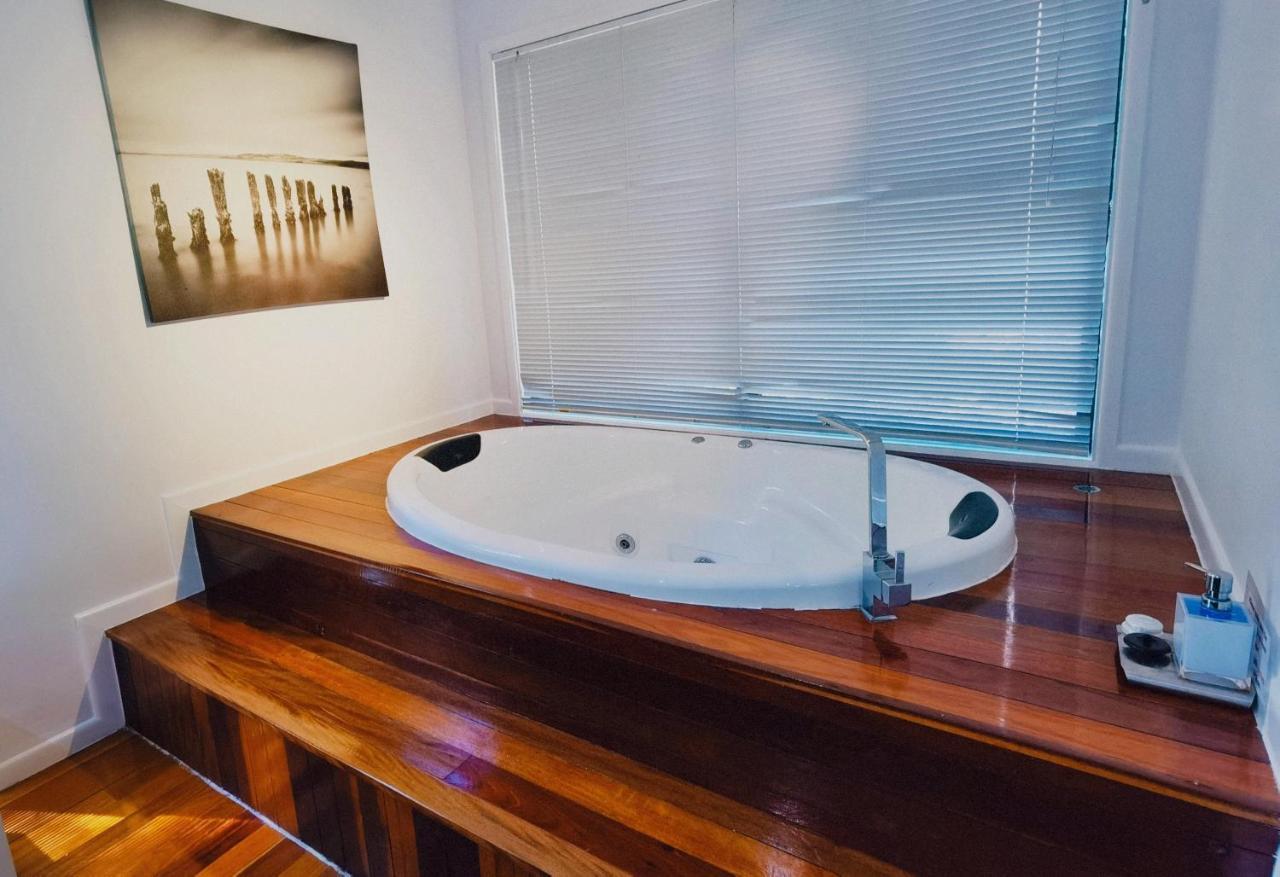 Amore On Buderim Rainforest Cabins Sunshine Coast Exterior photo