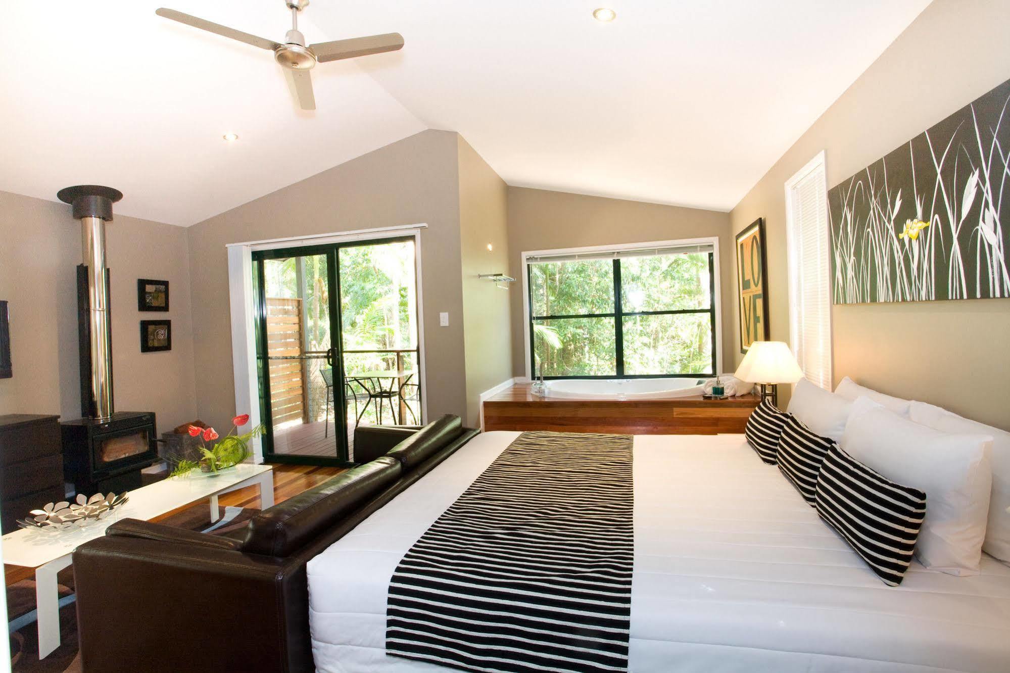 Amore On Buderim Rainforest Cabins Sunshine Coast Exterior photo